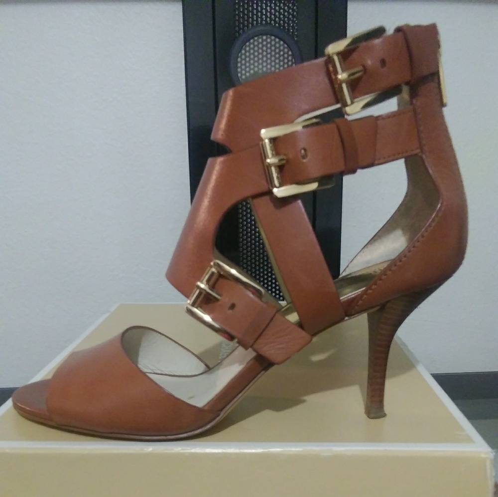 Mk luggage shoes